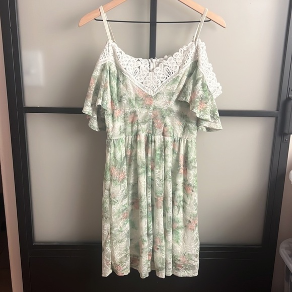 Disney Princess Floral Lace Dress Size Medium Disney Bounding - Picture 1 of 8